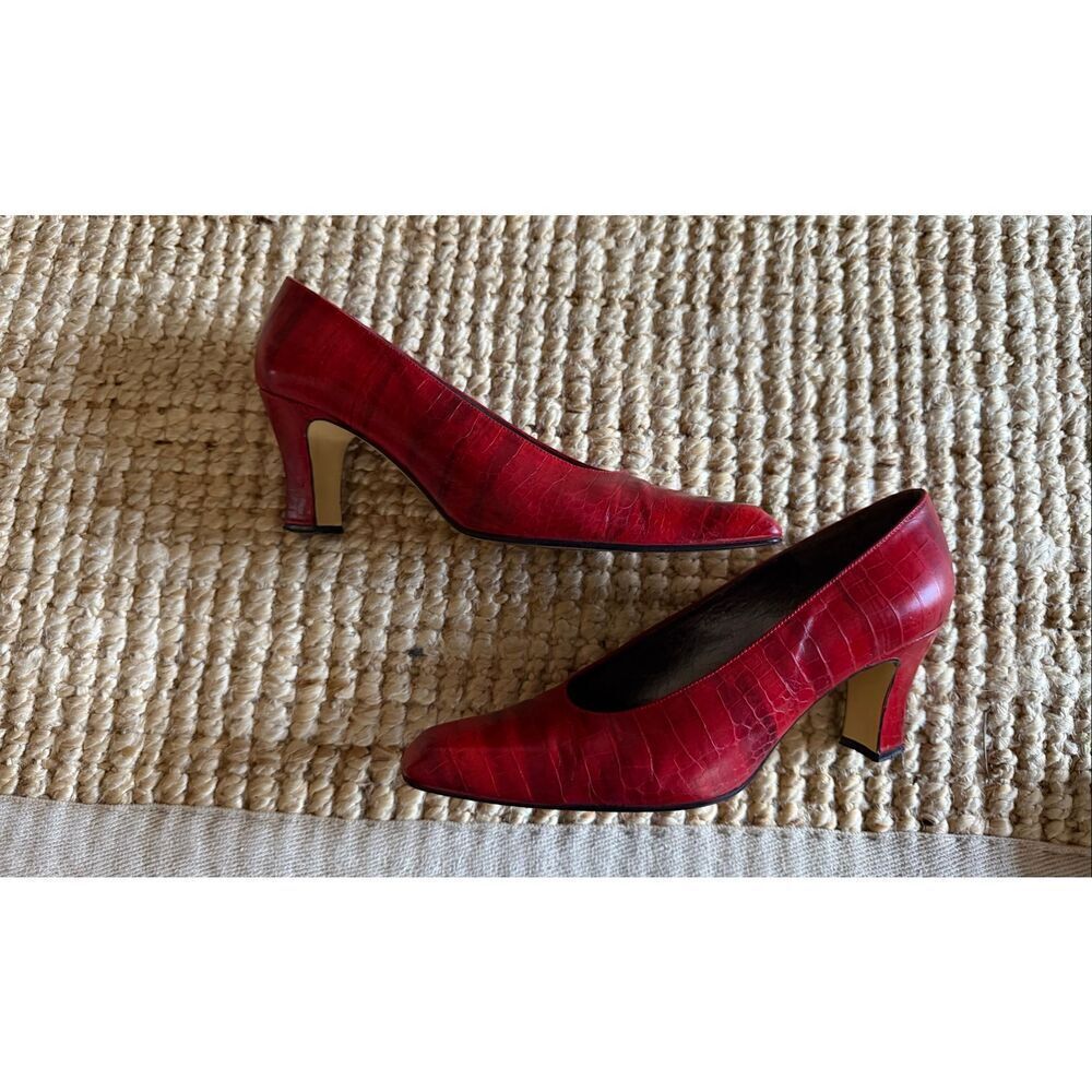 Vintage Margaret Jerrold Red Croc Embossed Leather Pumps Heels 6.5 M